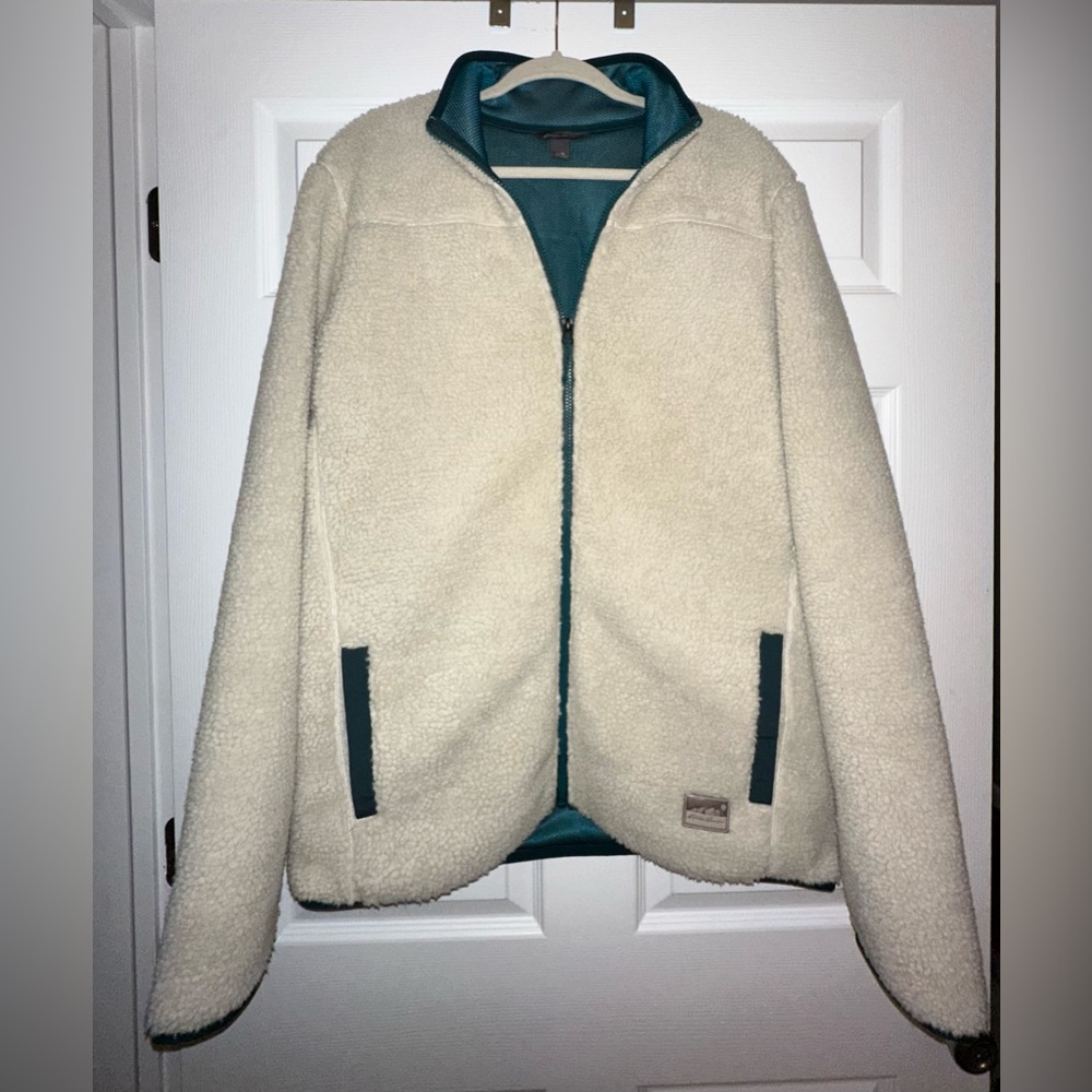 Eddie Bauer men’s cream sherpa jacket with teal interior